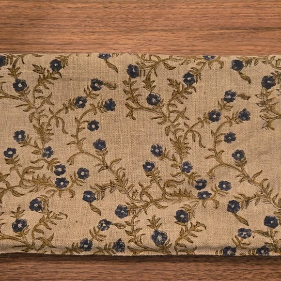 Beautiful Linen Accent Pillow cover - Picture 8 of 8